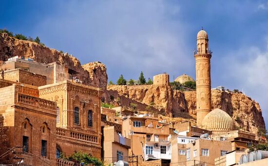 İnci Serra ile  Özel Uçaklı Butik Mardin – Midyat – Diyarbakır Turu