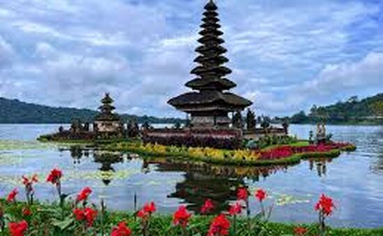 Tropikal Ada: Bali & Ubud