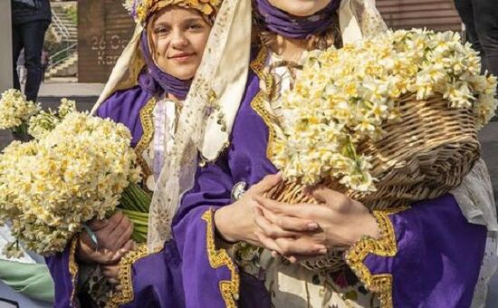 GÜNÜBİRLİK KARABURUN NERGİS FESTİVALİ TURU 