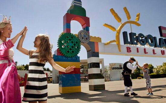 İzmir Hareketli Çölün Ortasındaki Vaha Dubai Turu