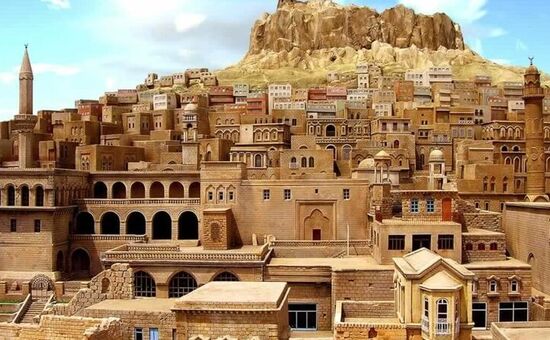 İnci Serra ile  Özel Uçaklı Butik Mardin – Midyat – Diyarbakır Turu