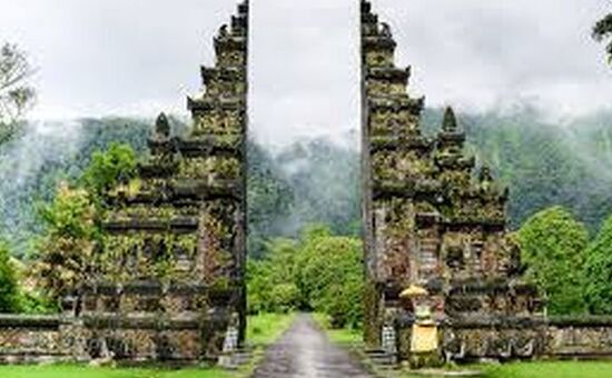 Tropikal Ada: Bali Turu 